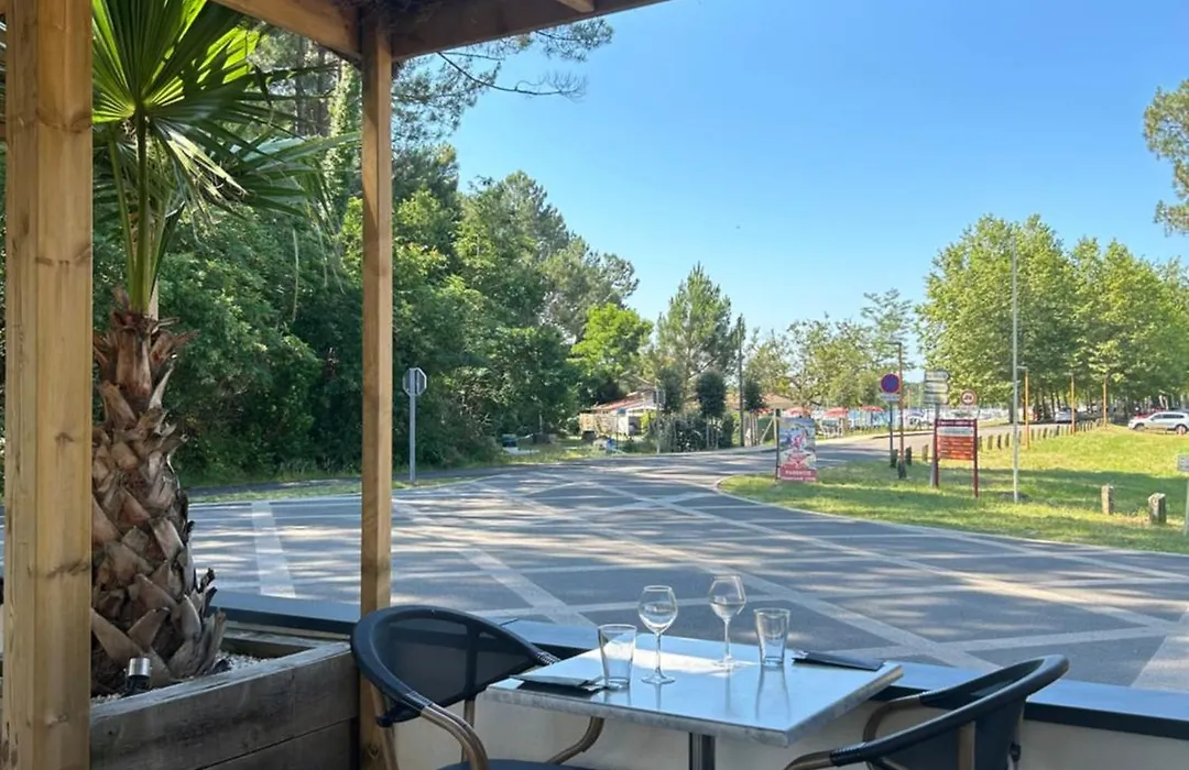 The Originals Boutique, Hotel Lakeside, Biscarrosse , Lac-1