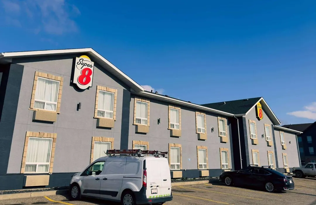 Super 8 By Wyndham Dawson Creek-1