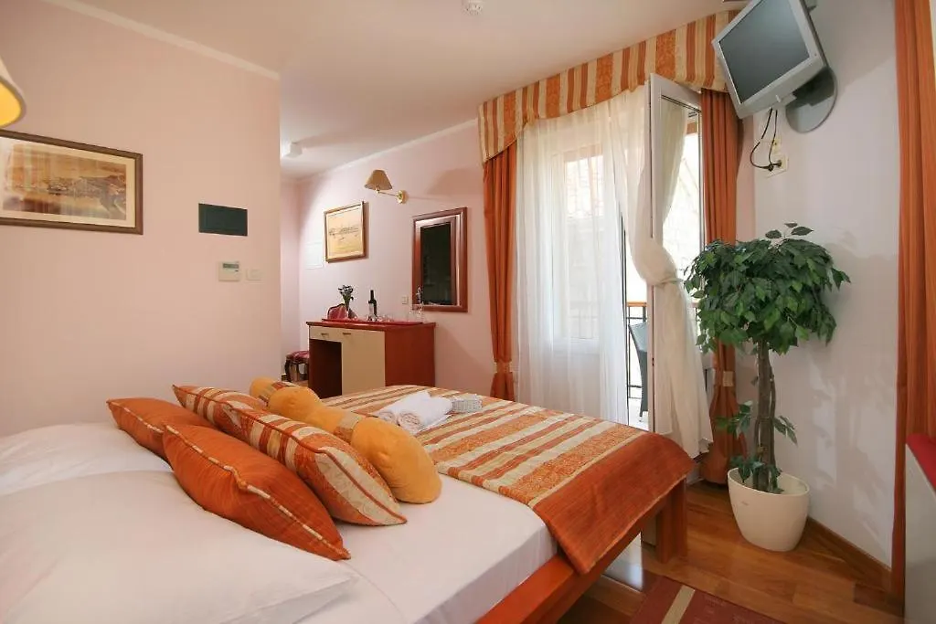 Hotel Trogirski Dvori-1