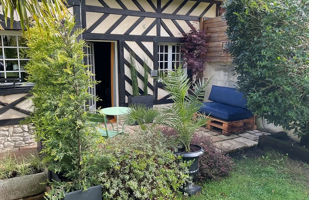 Manoir De La Croix-Sonnet-1