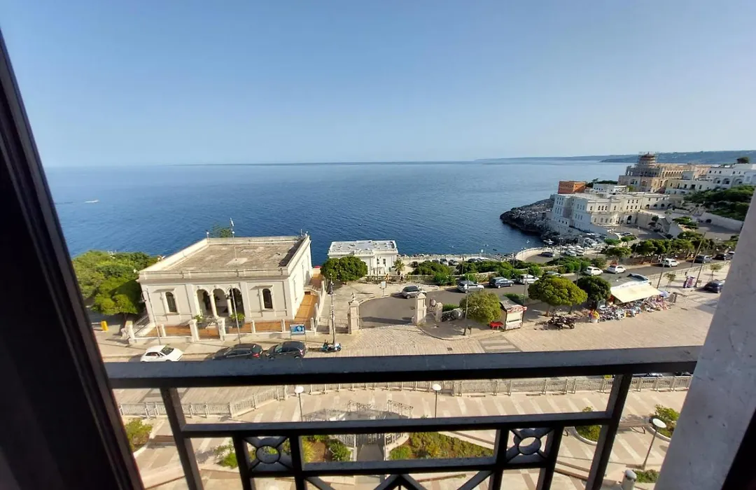 Grand Hotel Mediterraneo-1