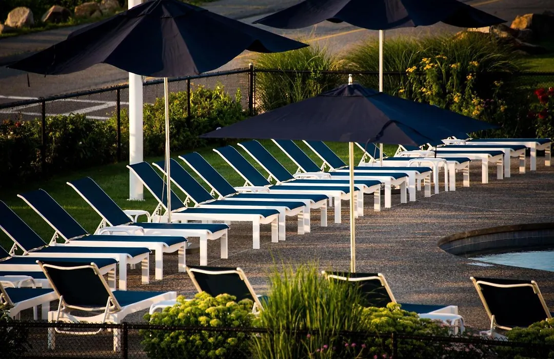 Atlantis Oceanfront Inn Gloucester-1