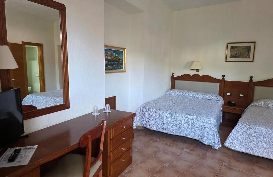 Hotel Monopol-1