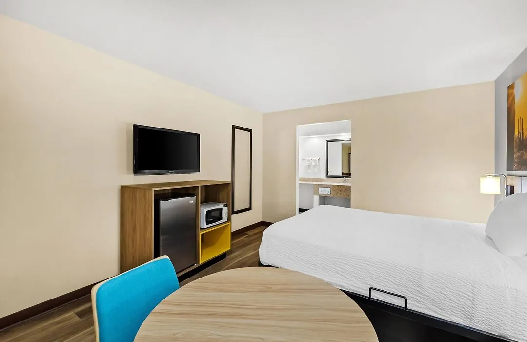 Days Inn By Wyndham Tucson Airport-1
