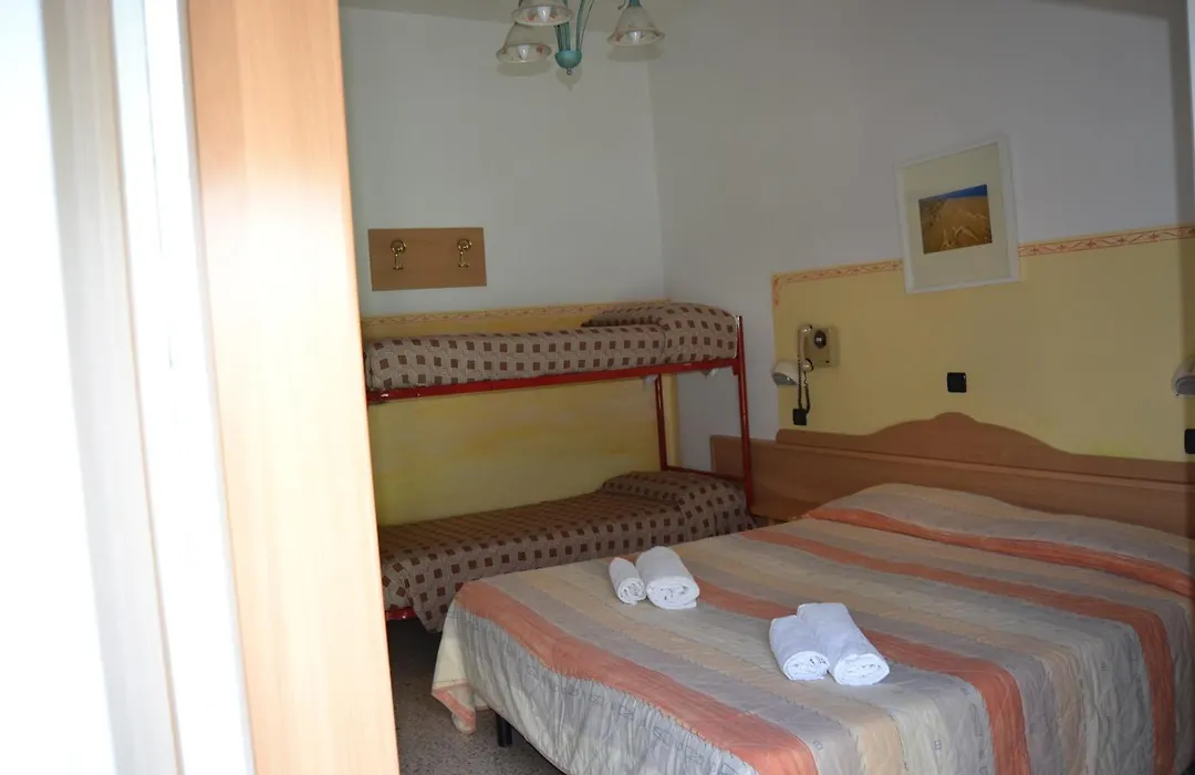 Hotel Rosy-1