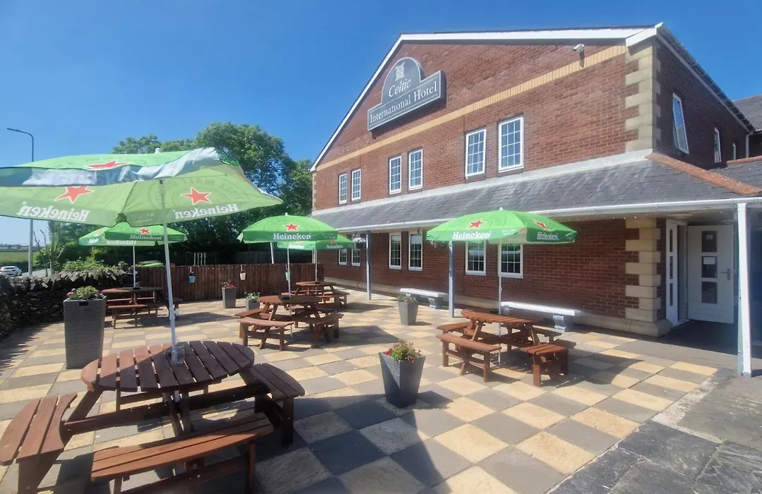Celtic International Hotel Cardiff Airport-1