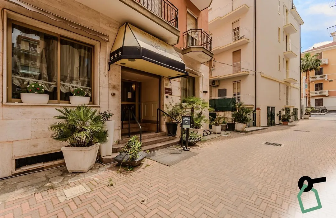 Hotiday Room Collection - Alassio Centro-1