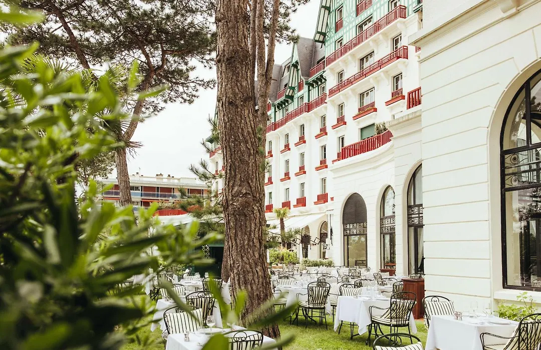 Hotel Barriere L'Hermitage-1
