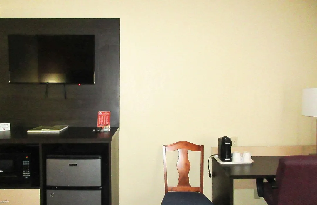 Quality Inn & Suites Benton Harbor - St Joseph-1