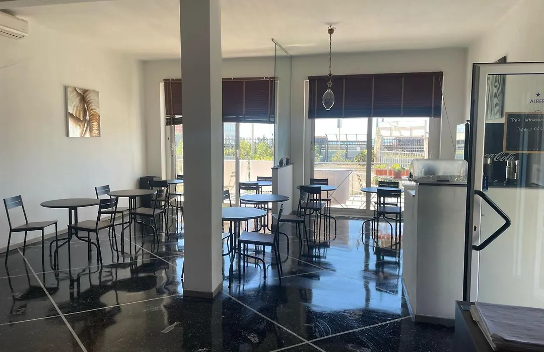 Piccolo Hotel Di Ale-1