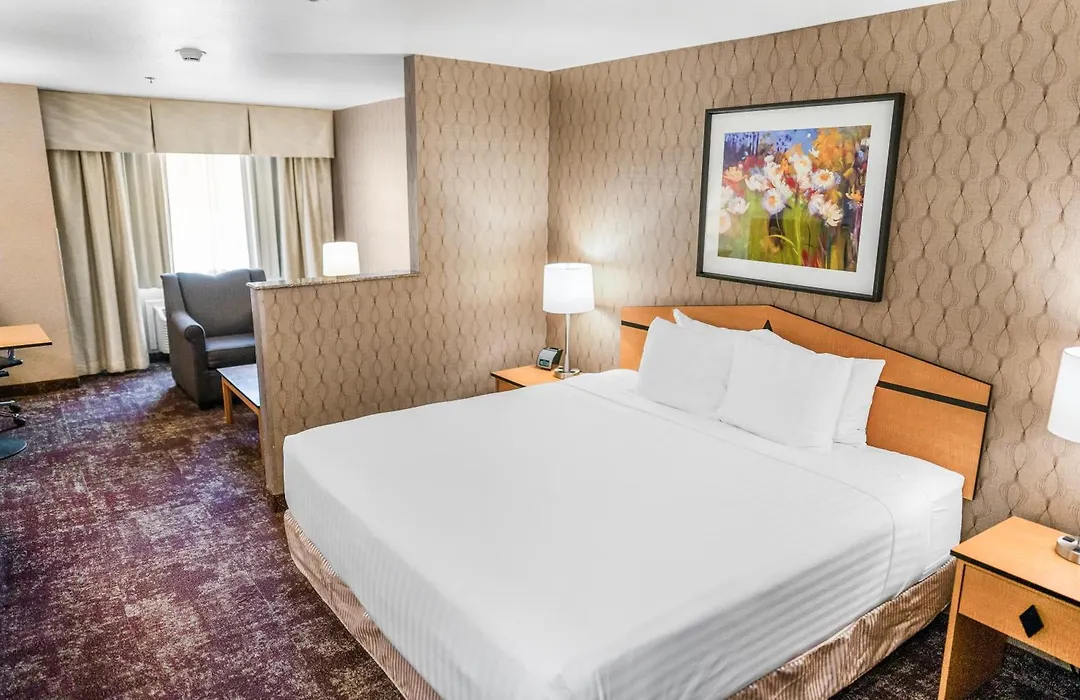 Crystal Inn Hotel & Suites - West Valley City-1