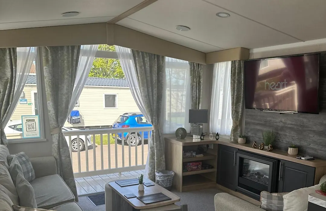 3 Bed Presitage Caravan Doniford Bay-1