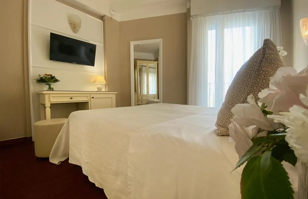 Hotel Admiral - On The Beach-1