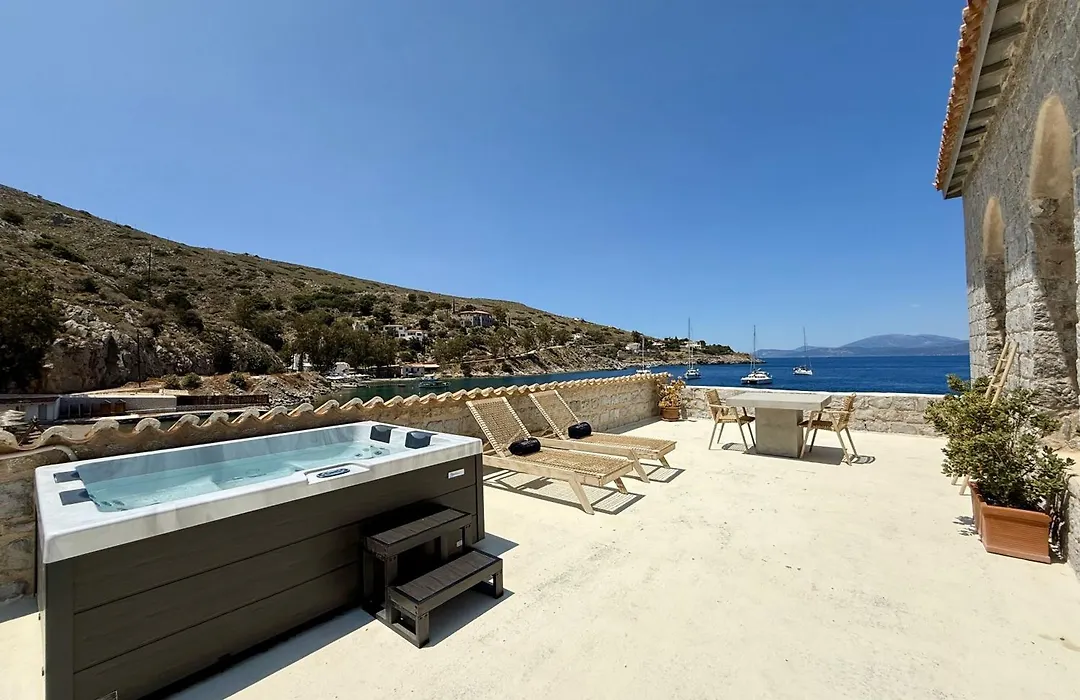 Mandraki Beach Resort-1