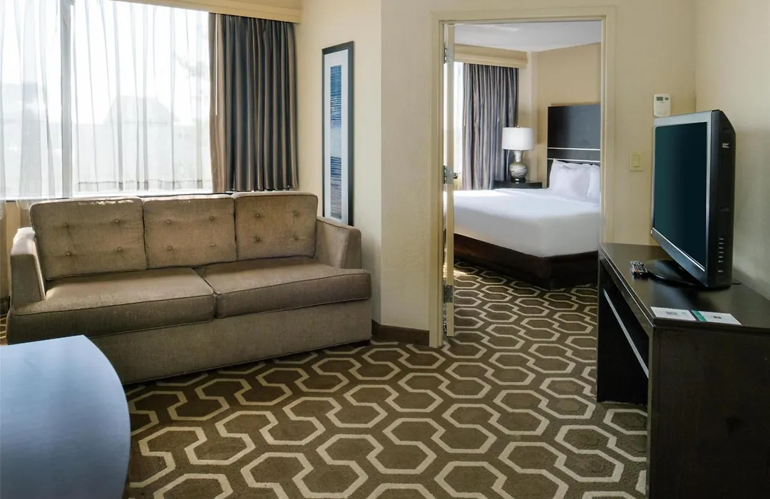 Embassy Suites By Hilton St Louis Airport-1