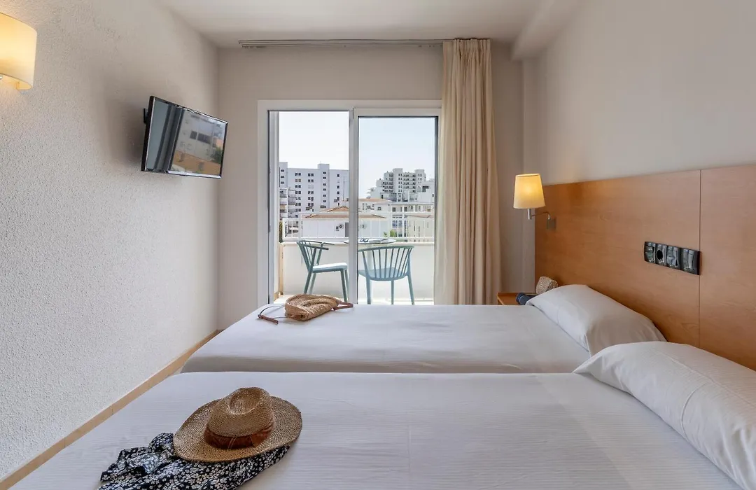 Bay Hotel-1