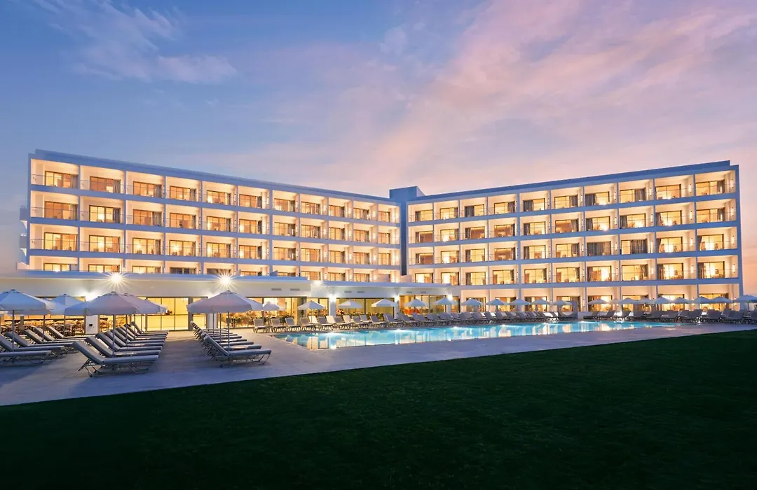 Maris Grand Waterpark Resort-1