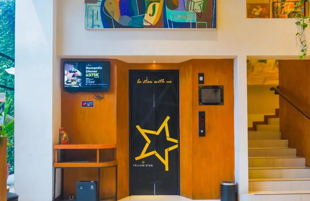 Yellow Star Ambarukmo Hotel-1