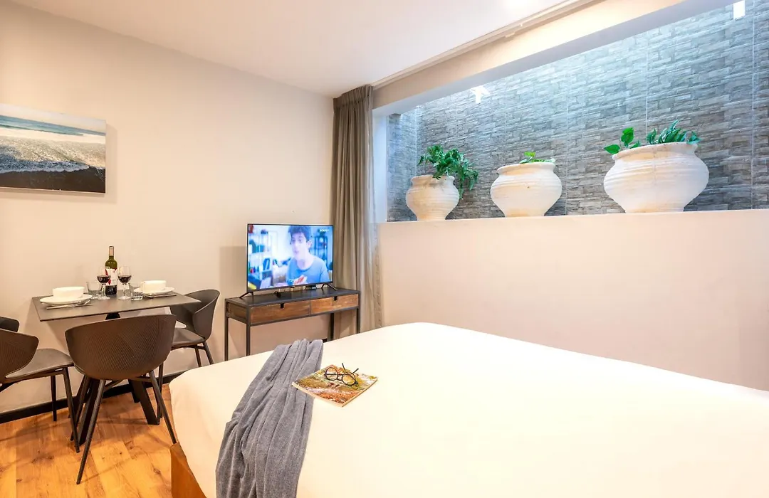 Sea Land Suites - By Echo Hotels-1