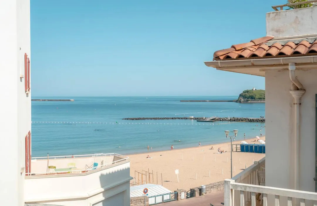 Le Petit Hotel-1