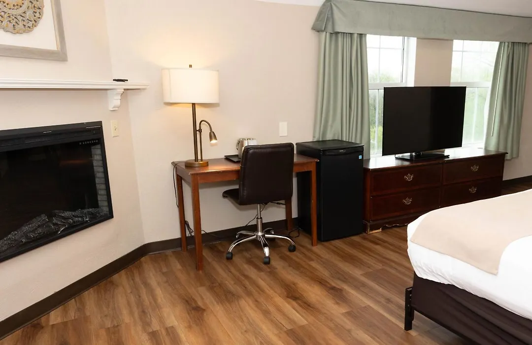 D. Hotel Suites & Spa-1