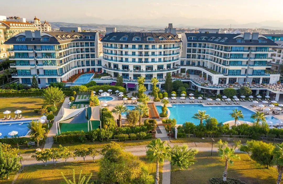 Commodore Elite Suites & Spa (Adults Only)-1
