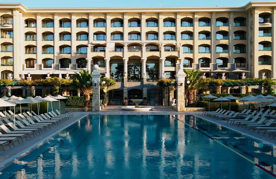 Astor Garden Hotel-1