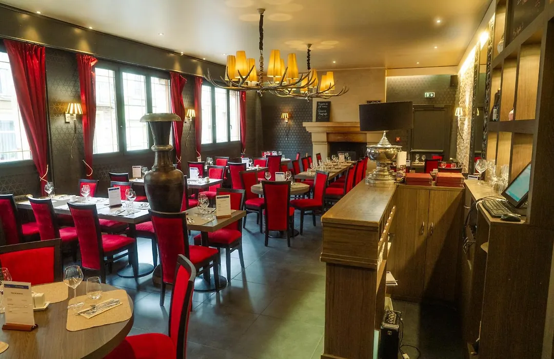 Logis -Hotel & Restaurant De La Place-1