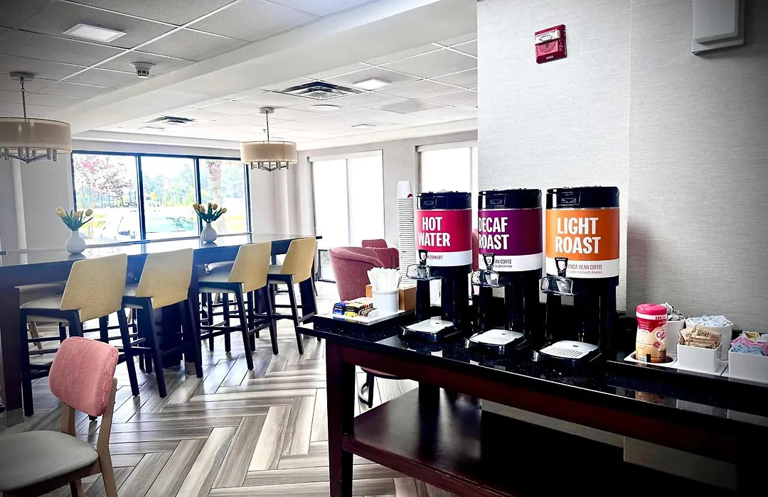Hampton Inn Waycross-1