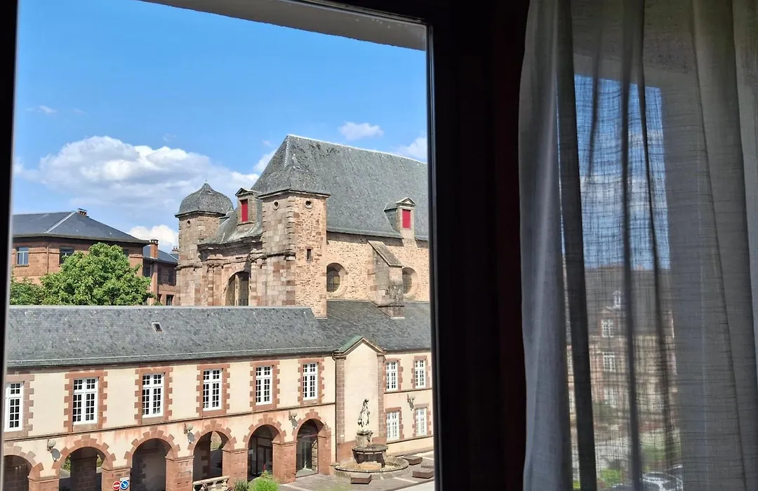 Hotel Tour Maje-1