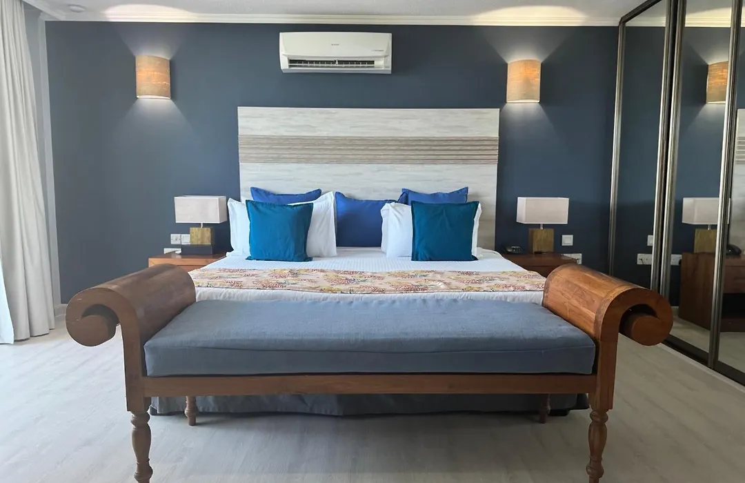 Crown Beach Hotel Seychelles-1