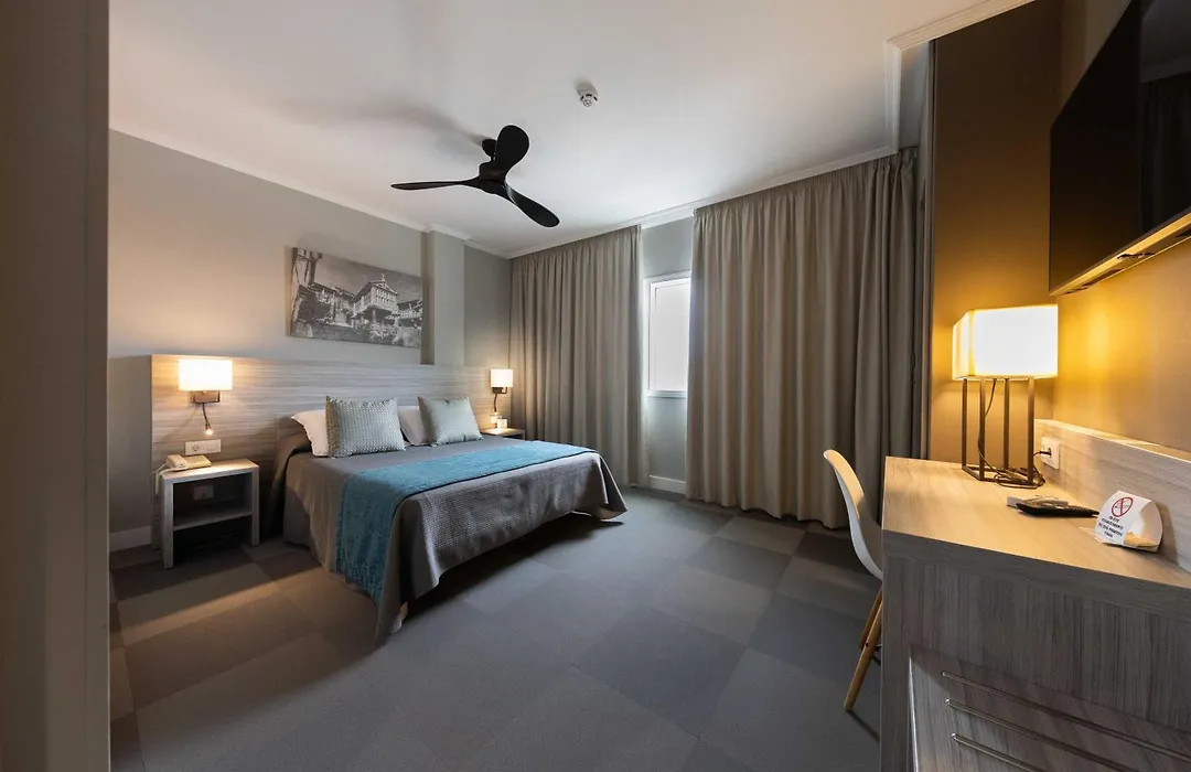 Hotel Combarro-1