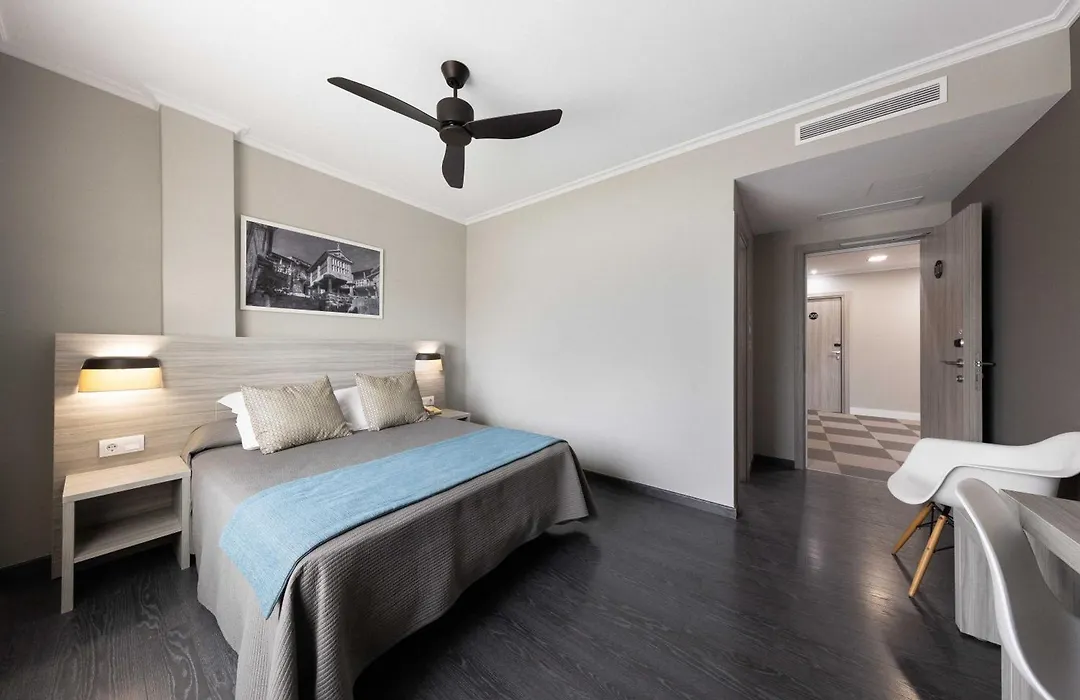 Hotel Combarro-1