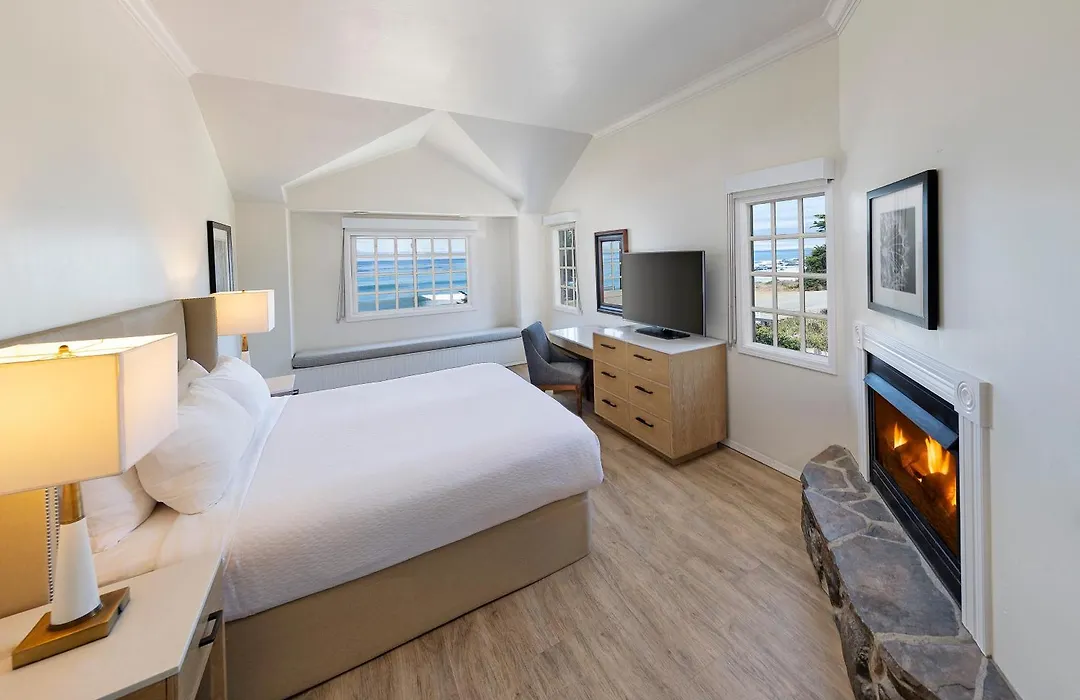 Pelican Inn & Suites-1