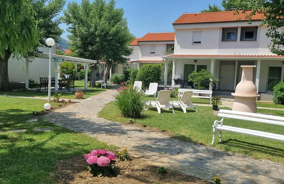 Villas Corinthia-1