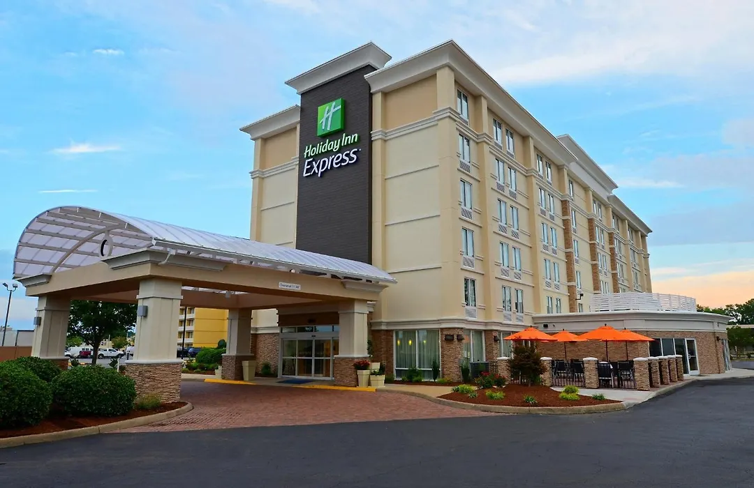 Holiday Inn Express Hotels- Hampton By Ihg-1