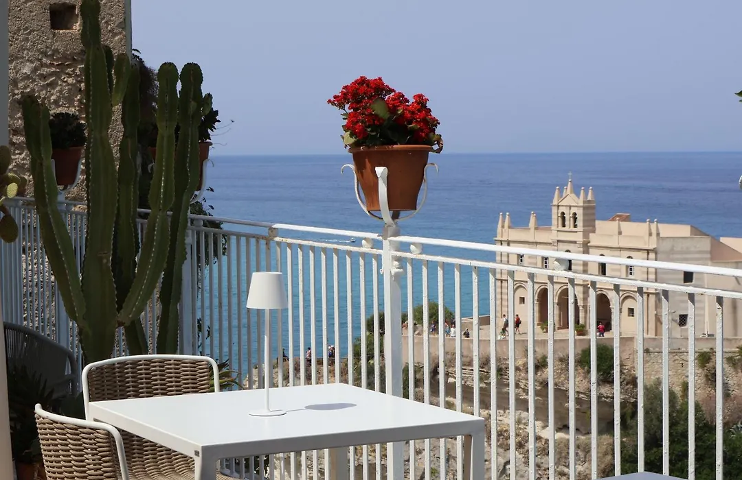 La Dolce Vita A Tropea-1