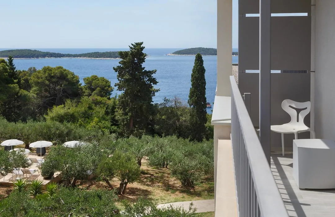 Pharos Hvar Bayhill Hotel-1