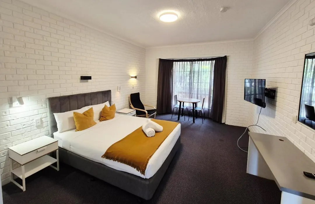 Twofold Bay Motor Inn-1