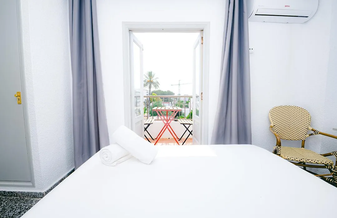 Hostal Flamingo By Nest-1