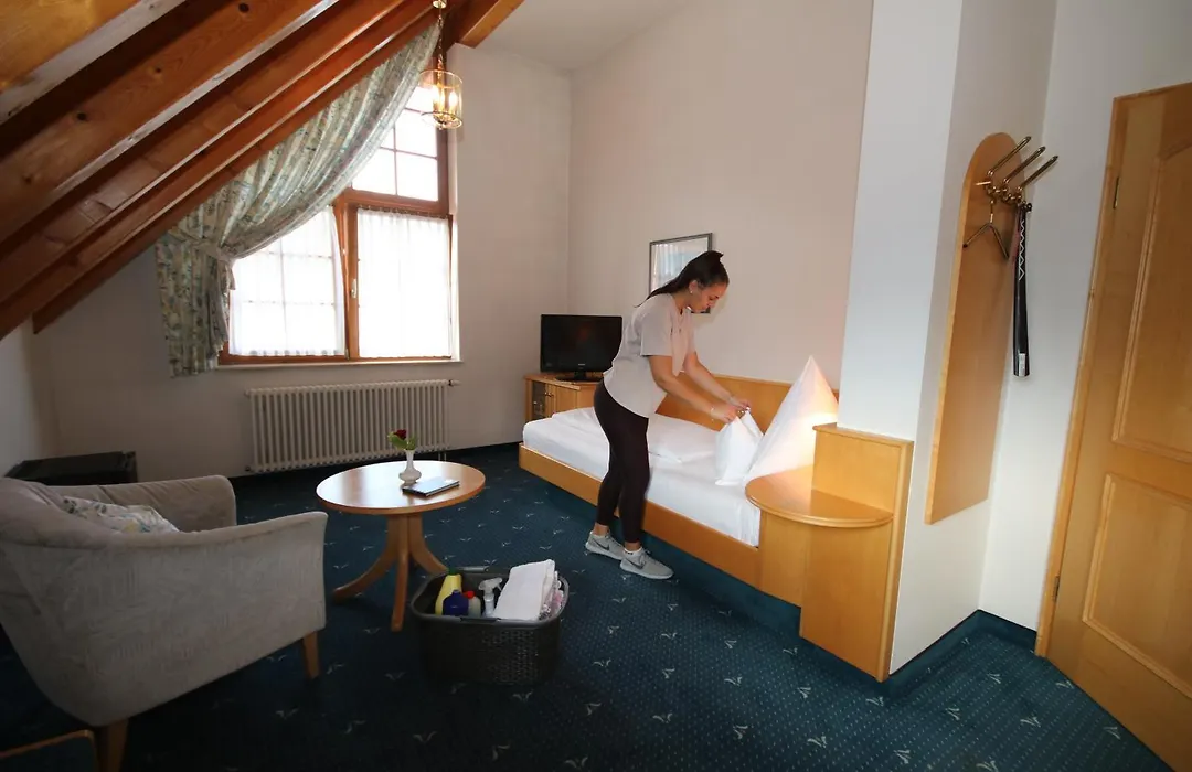 Hotel-Restaurant Hirsch-1