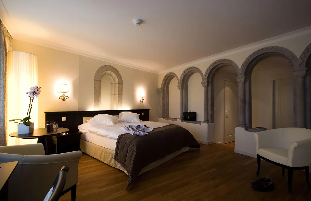 Chateau D'Ouchy-1
