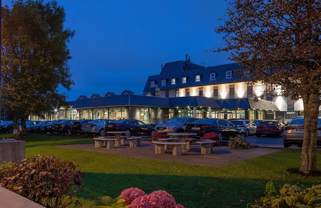 Flannery'S Hotel-1