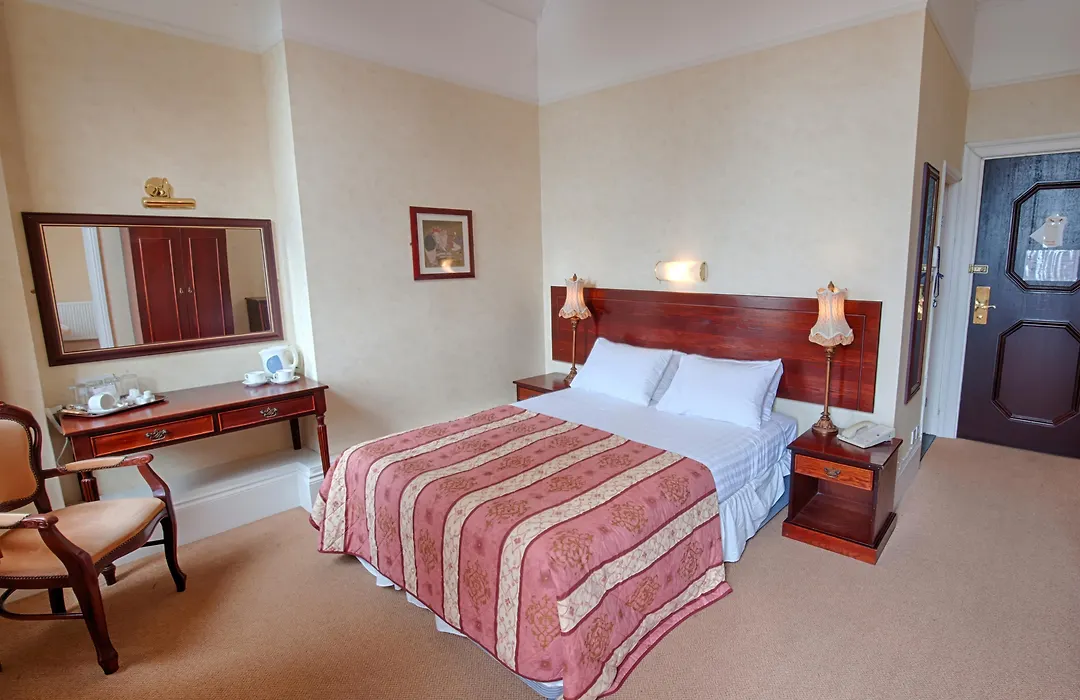 The Queens Hotel-1