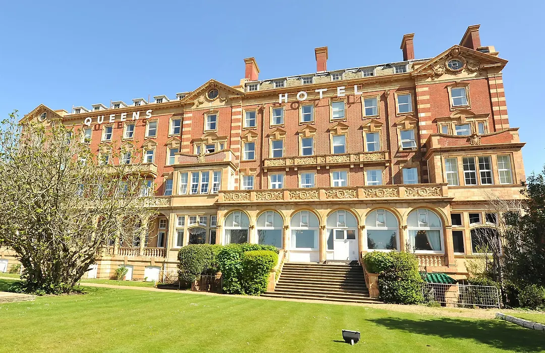The Queens Hotel-1