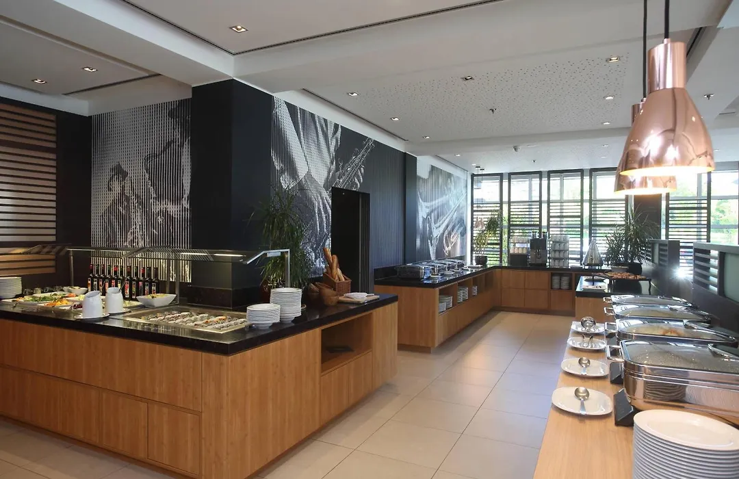 Courtyard By Marriott Wiesbaden-Nordenstadt-1