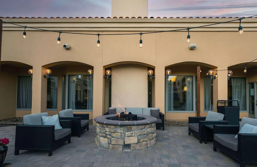 Sonesta Select Camarillo-1