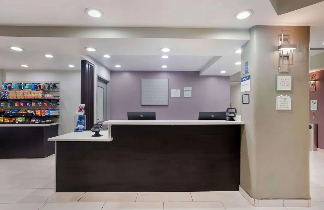 Best Western Plus Commerce Hotel-1