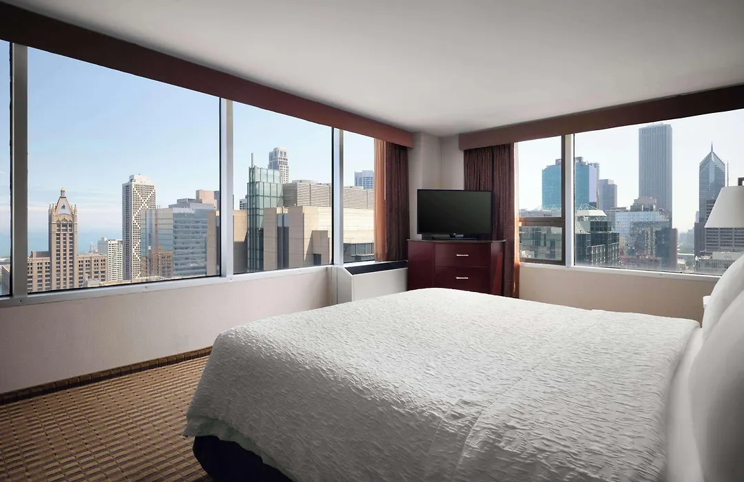 Hampton Inn Chicago Downtown/Magnificent Mile-1