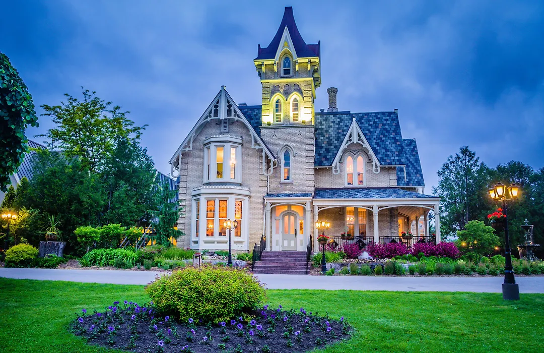 Elm Hurst Inn & Spa, Worldhotels Crafted-1